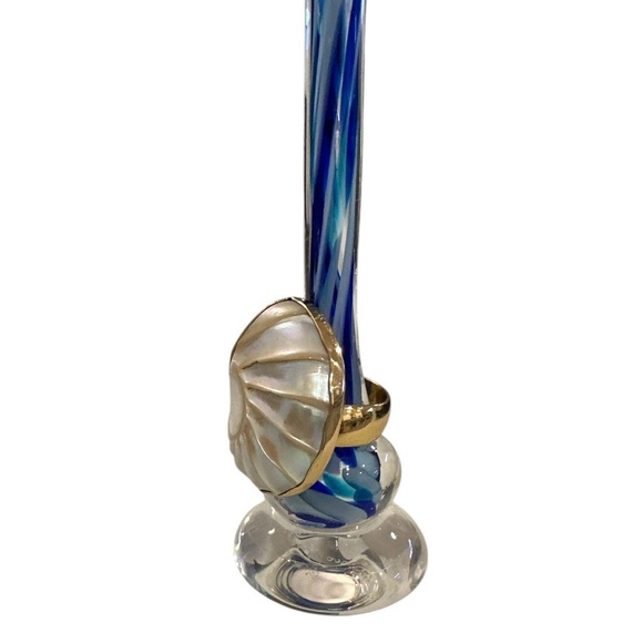 Charles Albert | Unique Shell Ring | Adjustable Size - Picture 4 of 16